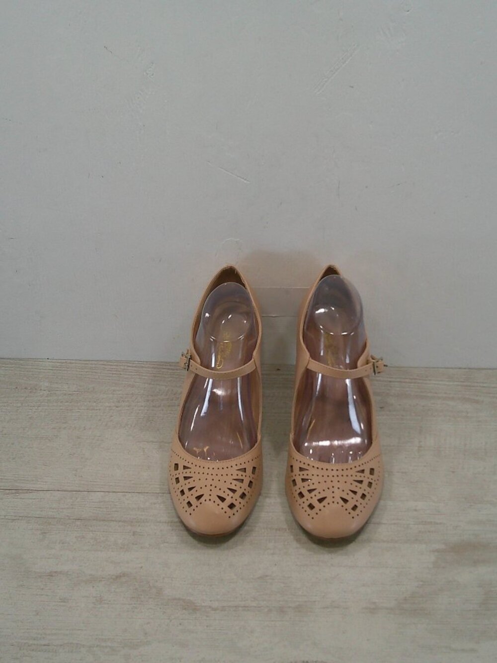 Journee Collection Elsa Retro Styled Mary Jane Pumps in Blush Nude Classic SZ 11 - Picture 3 of 13